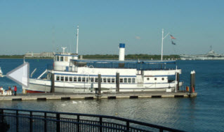 Harbor_Cruise_Boat.jpg